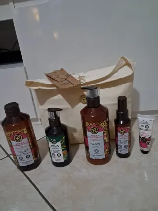 Yves Rocher Set Argan & Rose Petals