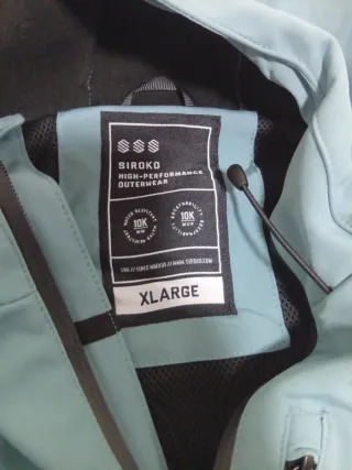 Chaqueta de nieve azul talla XL. MARCA SIROKO