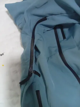 Chaqueta de nieve azul talla XL. MARCA SIROKO