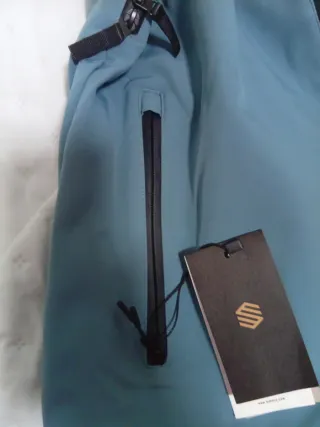 Chaqueta de nieve azul talla XL. MARCA SIROKO