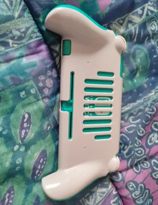 Nintendo Switch Lite Azul/Verde + Sujetador