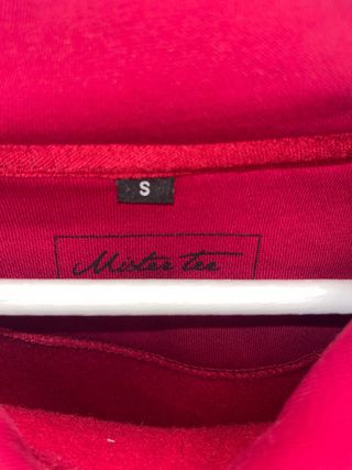 Sudadera Pray Roja con Estampado