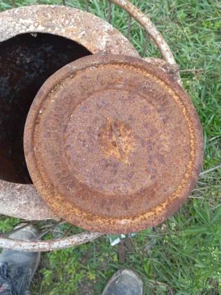 Estufa antigua de leña/carbón