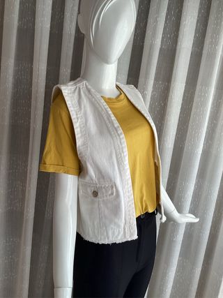 Chaleco vaquero de “ZARA”
