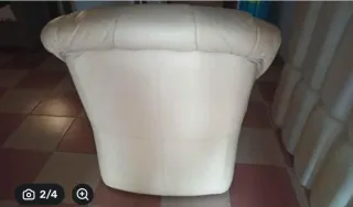 Sillón de piel beige