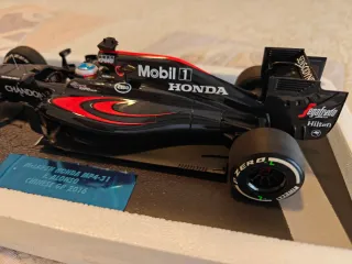 Fernando Alonso Mclaren MP4-31 1:18 Minichamps