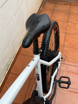 Bicicleta Eléctrica Blanca