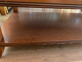 Mesa de centro de madera con cristal