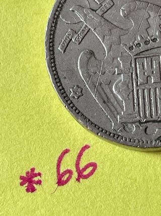 Moneda Francisco Franco de 1957 Acuñada en 66