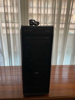 Torre PC gamer Nox Negra