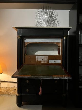 Escritorio francés Imperio, sellos de galería.