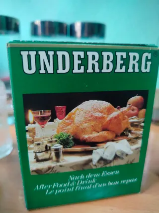 Set di mini bottiglie di liquore