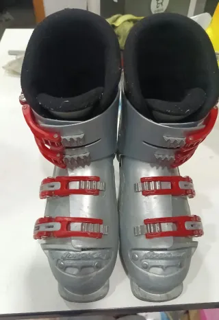 Pack Botas, casco y esquís infantiles