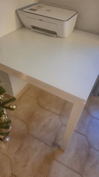 Mesa de escritorio IKEA blanca