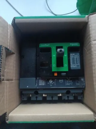 Interruptor Magnetotérmico 160A Schneider