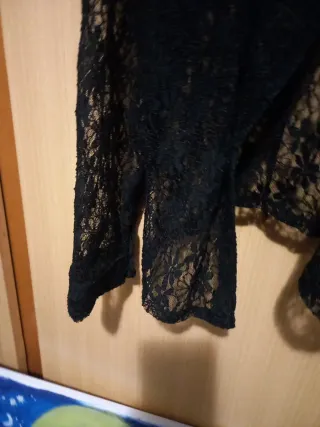 Camisa negra de encaje