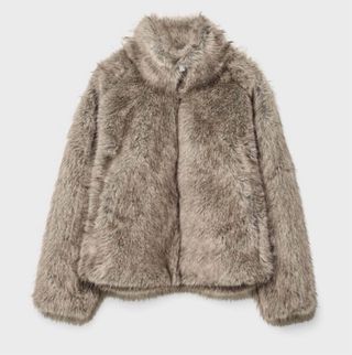 Cazadora efecto pelo Stradivarius Talla XS