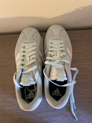 Scarpe Adidas Azzurro e Bianco