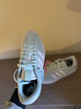 Scarpe Adidas Azzurro e Bianco
