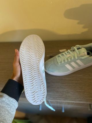 Scarpe Adidas Azzurro e Bianco