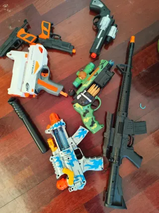 Lote de pistolas de juguete