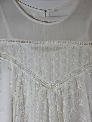 Camisa blanca bordada