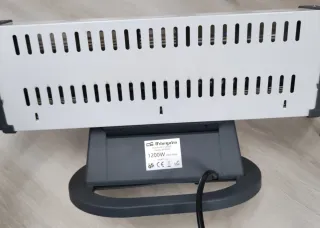 Calefactor Orbegozo gris y blanco