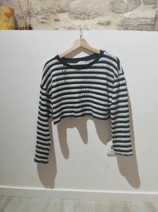 Jersey Bershka rayas blanco y negro