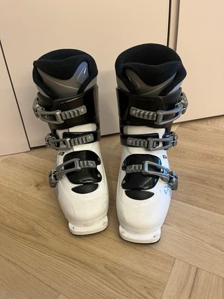 Botas de esquí infantiles salomon talla 23. 23/5