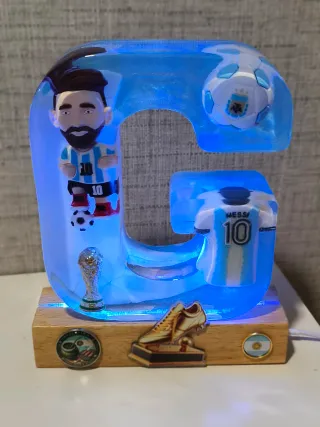 Se hacen iniciales con Luz personalizadas