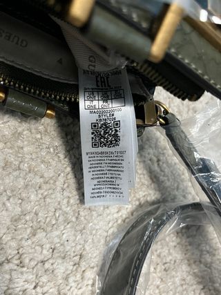 Bolso Guess verde efecto piel serpiente