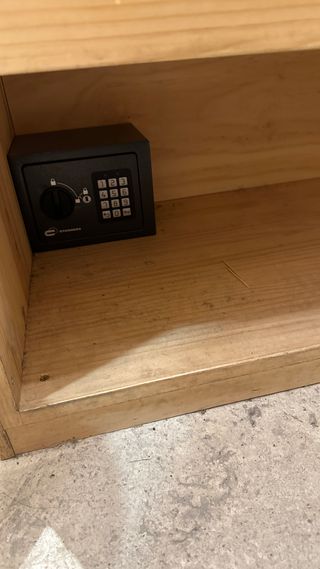 Mostrador de tienda de madera artesanal