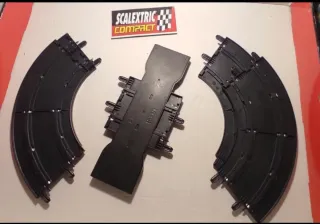 Scalextric Compact Pack 2x4