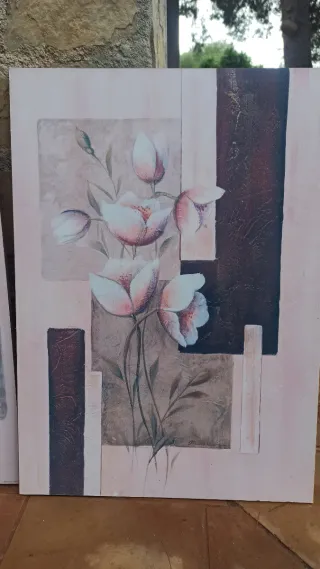 Cuadros florales beige y rosa