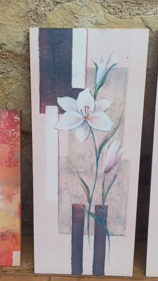 Cuadros florales beige y rosa