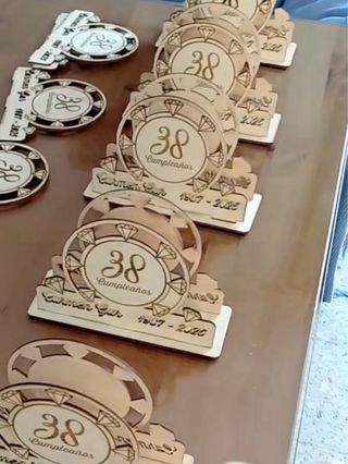 30 servilleteros totalmente personalizados en MDF