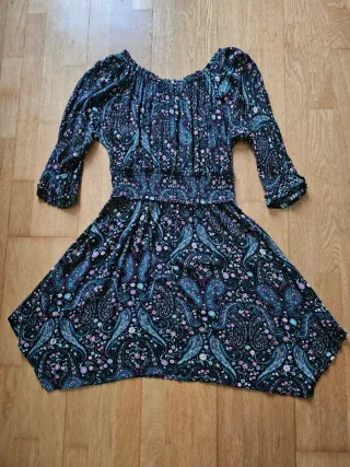 Vestido estampado. Talla M.