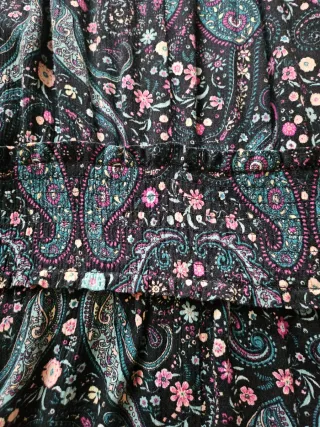 Vestido estampado. Talla M.