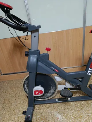 Bicicleta Spinning Profesional. Marca Fitfiu.