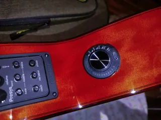 Guitarra Clásica Roja un capricho