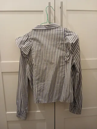 Camisa Bershka rayas volantes XS