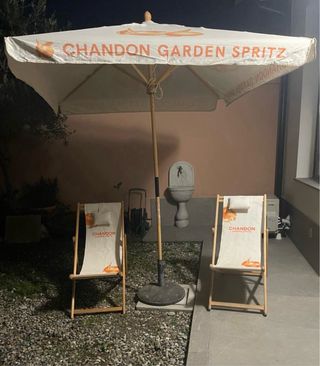 Sdraio Moët & Chandon