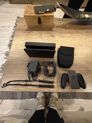 Nintendo Switch OLED + accesorios originales