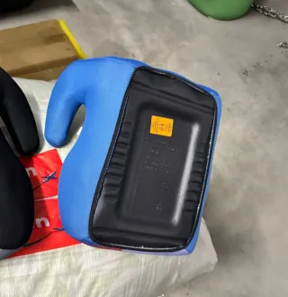 2x Alzadores Silla Coche Niños. Cada una por 8€.