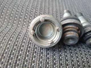 Tornillos antirrobo  peugeot  407