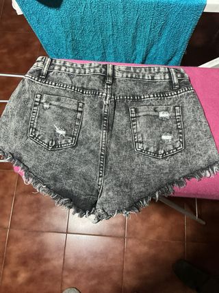 Shorts vaqueros rotos mujer