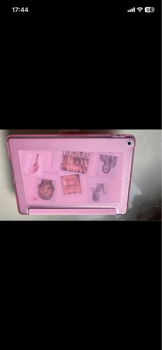 iPad 7ª Gen plateado y Multicolor