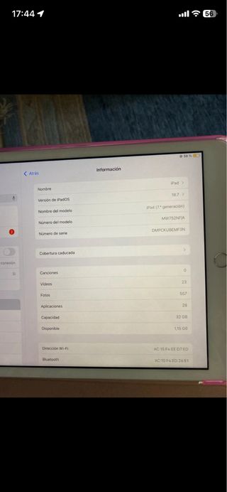 iPad 7ª Gen plateado y Multicolor