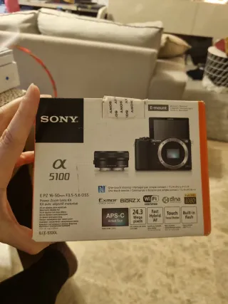 Sony Alpha 5100 Fotocamera Mirrorless + Obiettivo 16-50mm