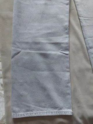 Pantalón vaquero Pull&Bear gris clarito